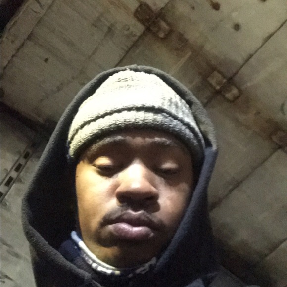 Meet your Posher, Cedric - Picture 1 of 1